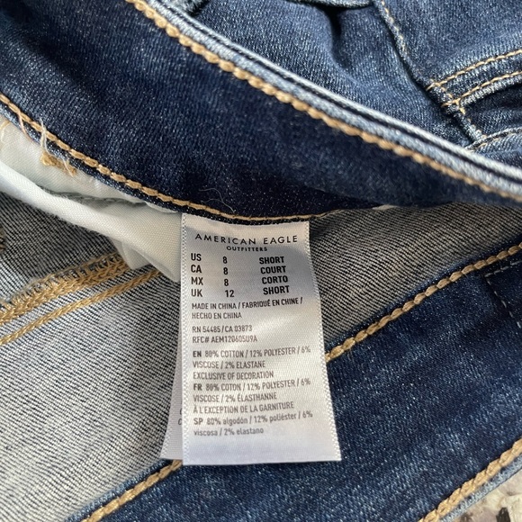 Women’s Distressed Blue Jeans - Picture 3 of 4